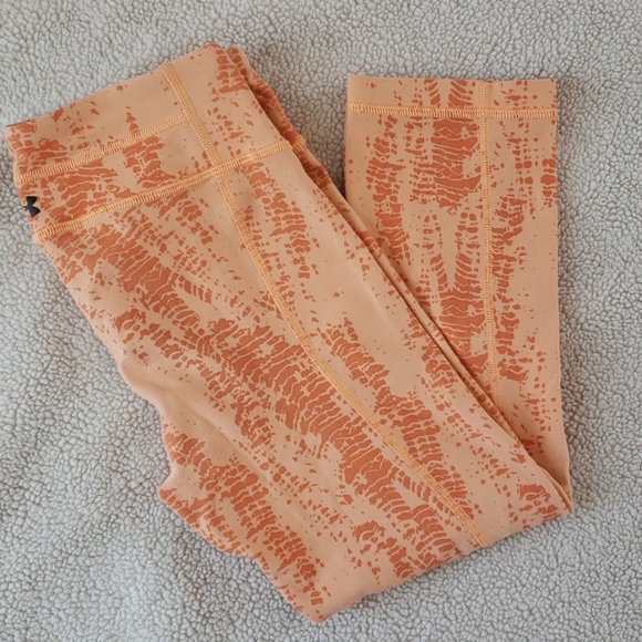 Under Armor capri leggings - Picture 3 of 3